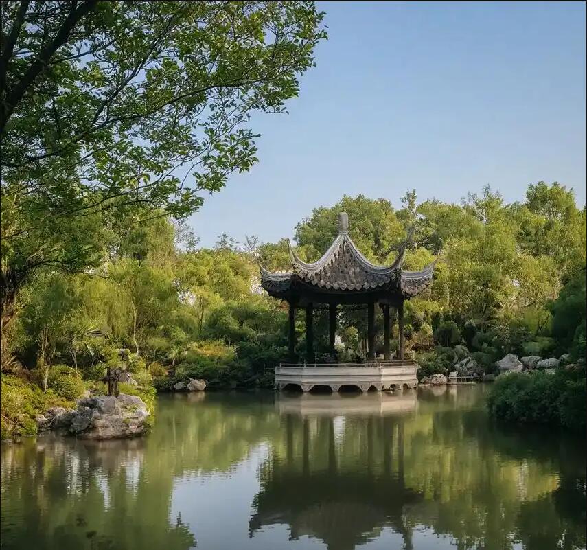 柳州鱼峰路口餐饮有限公司